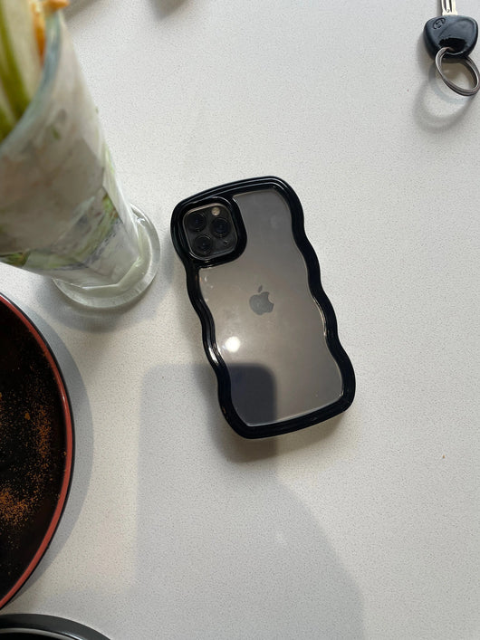 Wavy Lines Case casexstudio